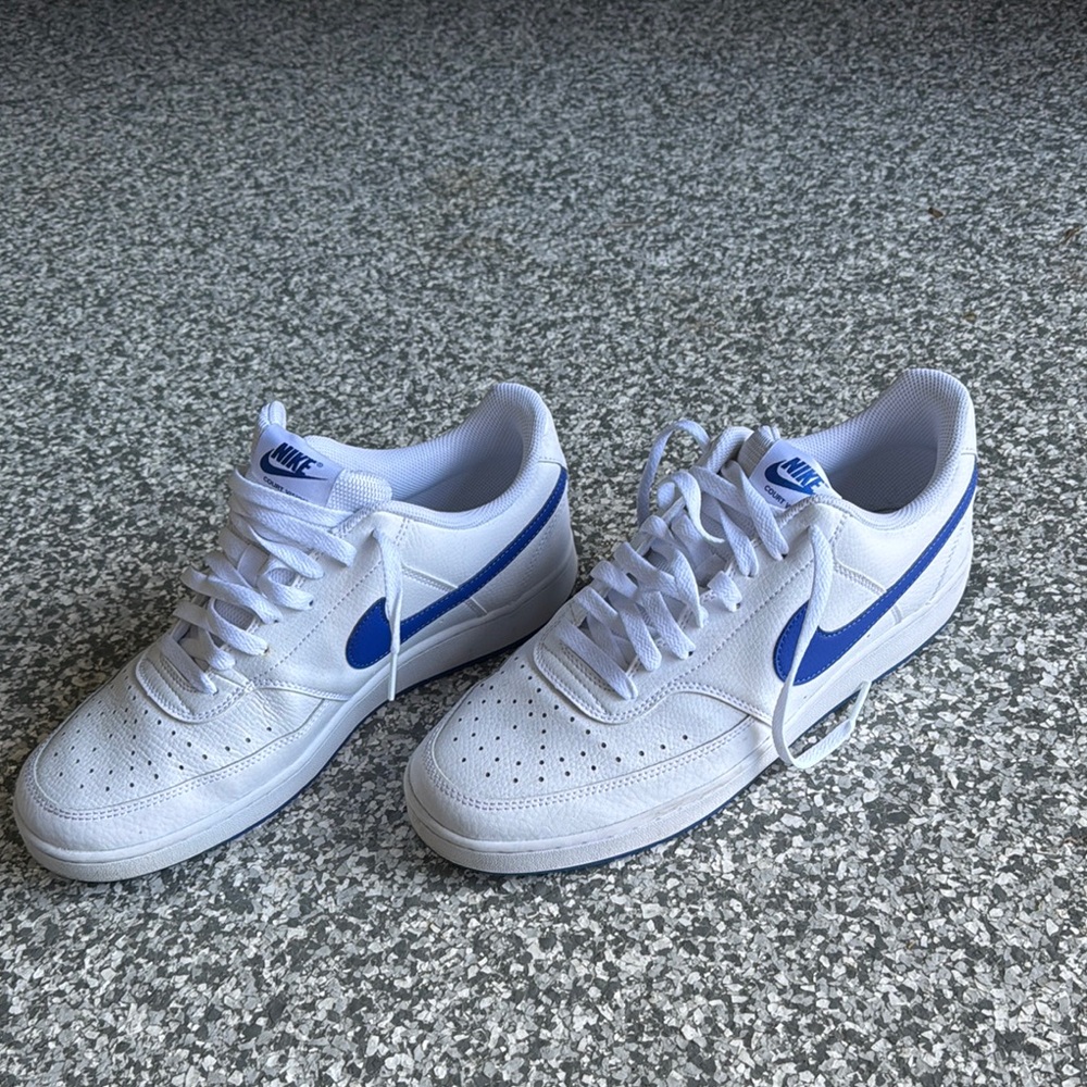 Nike White and Blue Sneakers